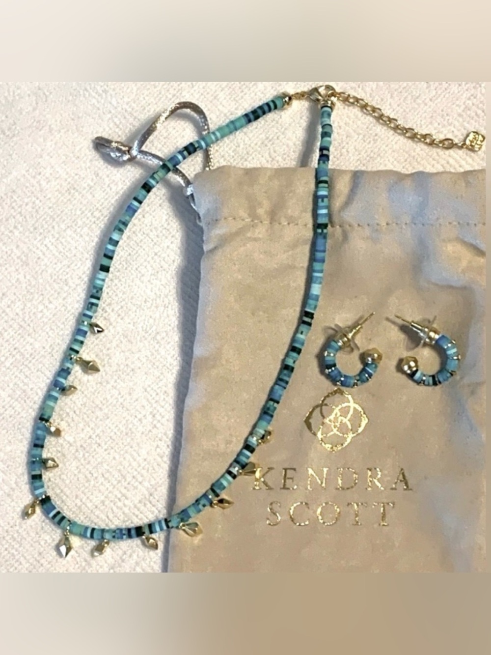 🕊️Kendra Scott Necklace and Earrings Set